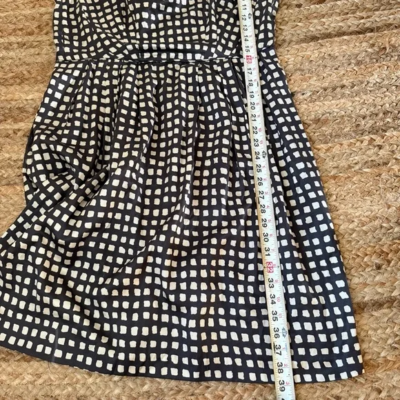 Banana Republic Size 12 Brown & Tan Geometric Silk Blend Dress w/ pleated front - Picture 7 of 8